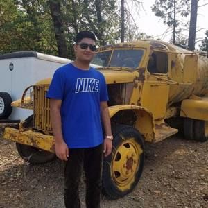 Meet your Posher, Hamza